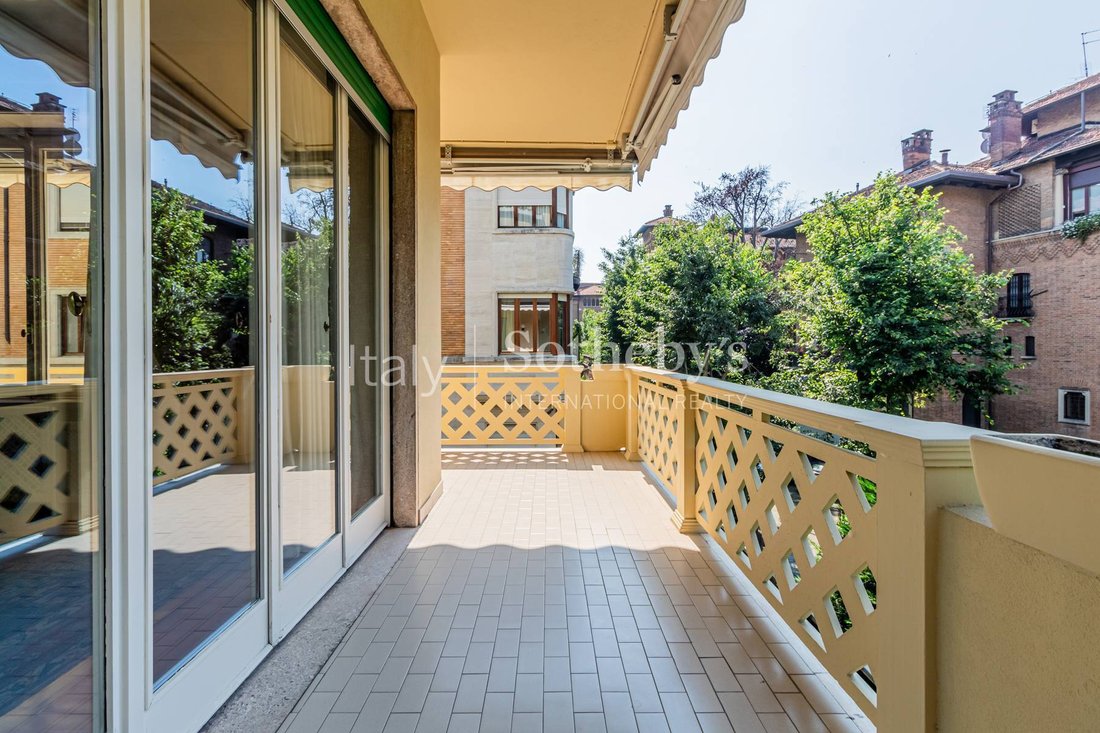 Exquisite Apartment In The Walkable Area Of Crocetta In Turin, Piedmont