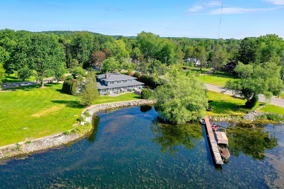 Door County Waterfront Luxury Home In Sturgeon Bay, Wisconsin, United