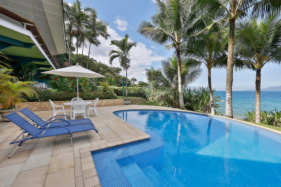 Beachfront House In Angra Dos In Vila Velha, State Of Rio De Janeiro, Brazil For Sale (12982116)