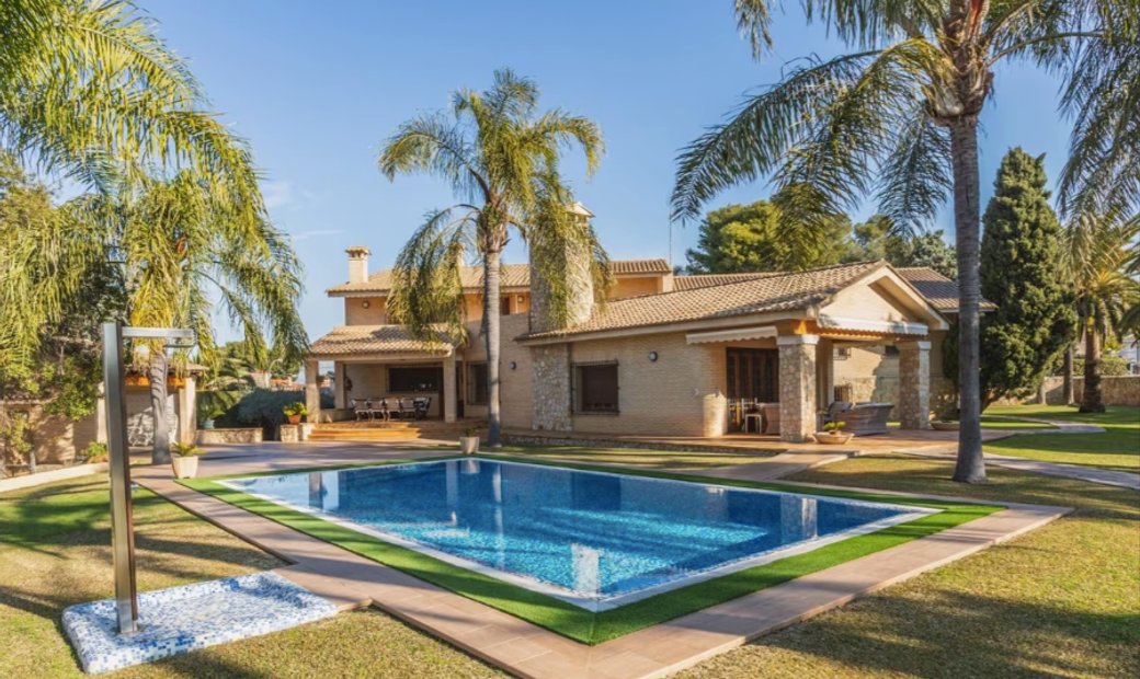 L'eliana Chalet In L'eliana, Spain For Sale (12985775)