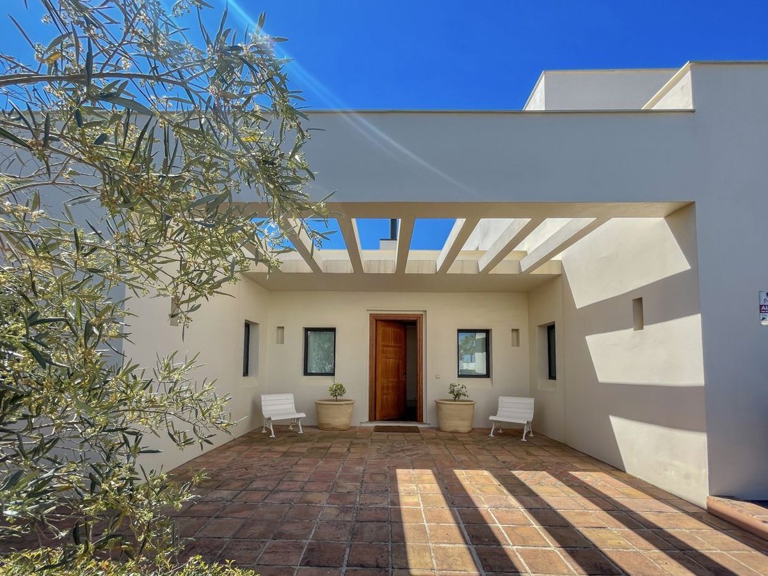 Villa in Sotogrande, San Roque, Andalusia 1 - 12985661