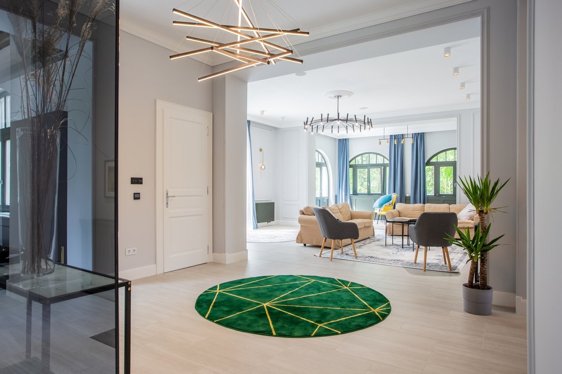 Impressive Villa For Sale At The Lake Balaton In Balatonföldvár