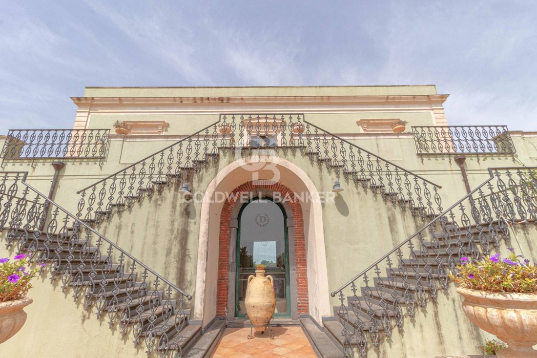 Villa Storica In Vendita A Acireale In Acireale, Sicily, Italy For Sale