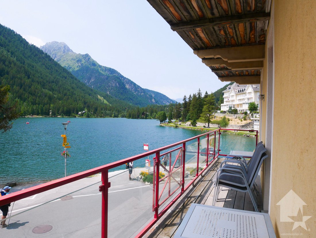 Spacious Apartment, 4 Bedrooms With Stunning In Orsières, Valais