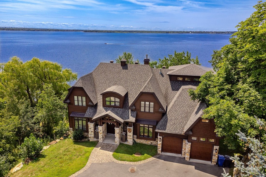 Notre Dame De L'île Perrot, In Notre Dame De L'île Perrot, Québec