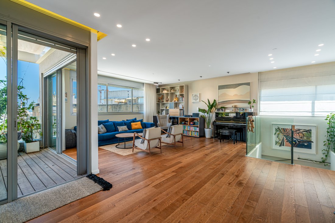 Apartment in Tel Aviv-Yafo, Tel Aviv District, Israel 1 - 12989398