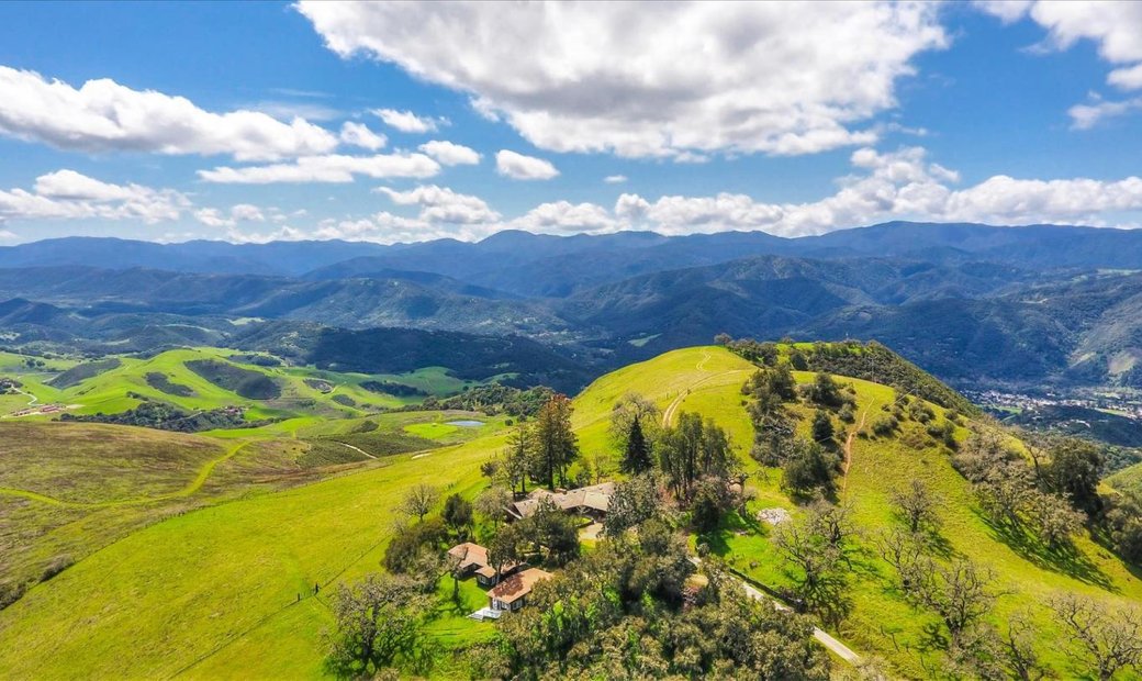 7 Bedrooms Single Family Detached In Carmel Valley, California, United