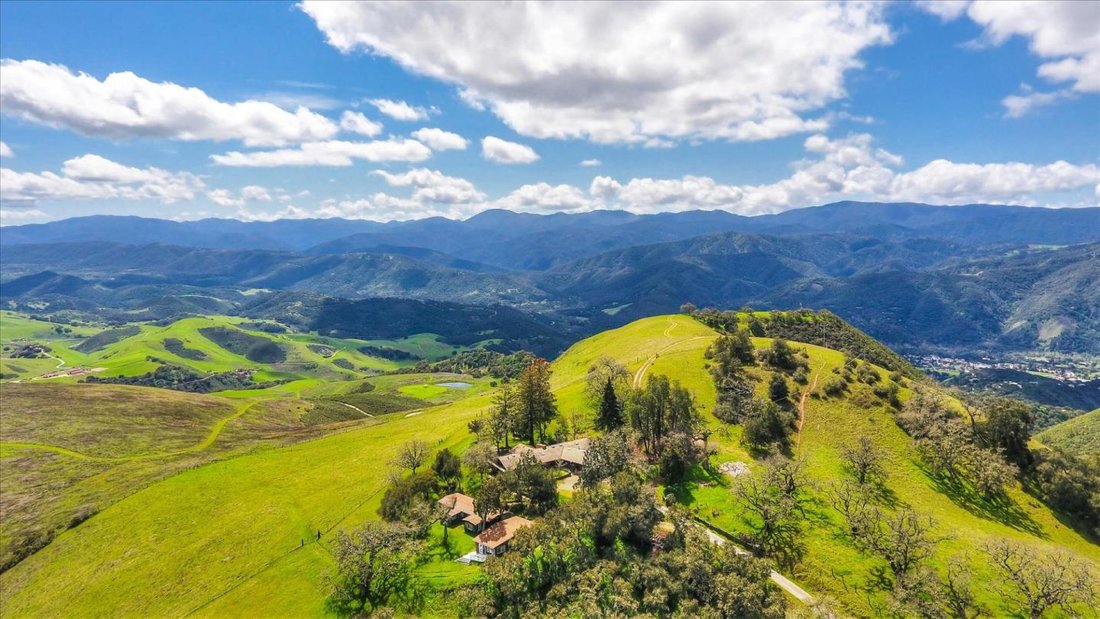 7 Bedrooms Single Family Detached In Carmel Valley, California, United