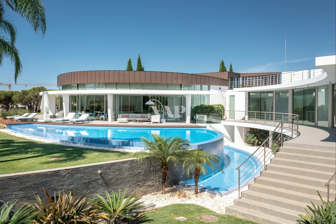 Villa in Vilamoura, Quarteira, Algarve 1 - 12989748