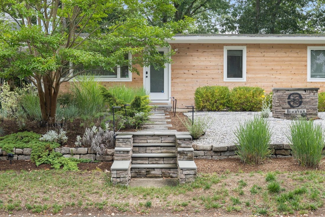House in Sag Harbor, New York, United States 2 - 12973183