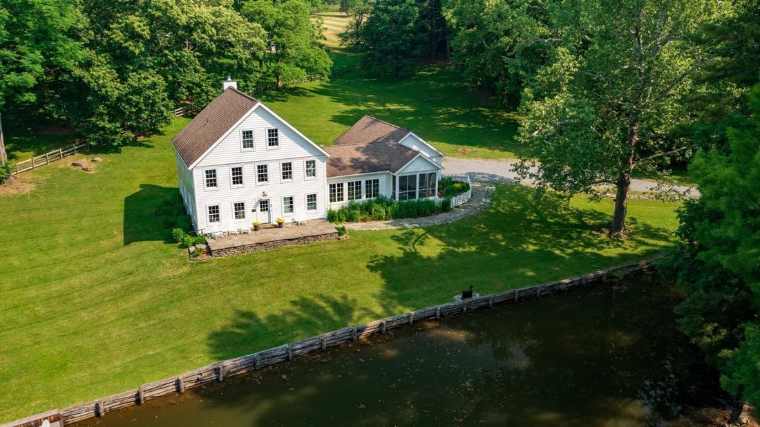 Pond House In Alderson, West Virginia, United States For Sale (12990862)