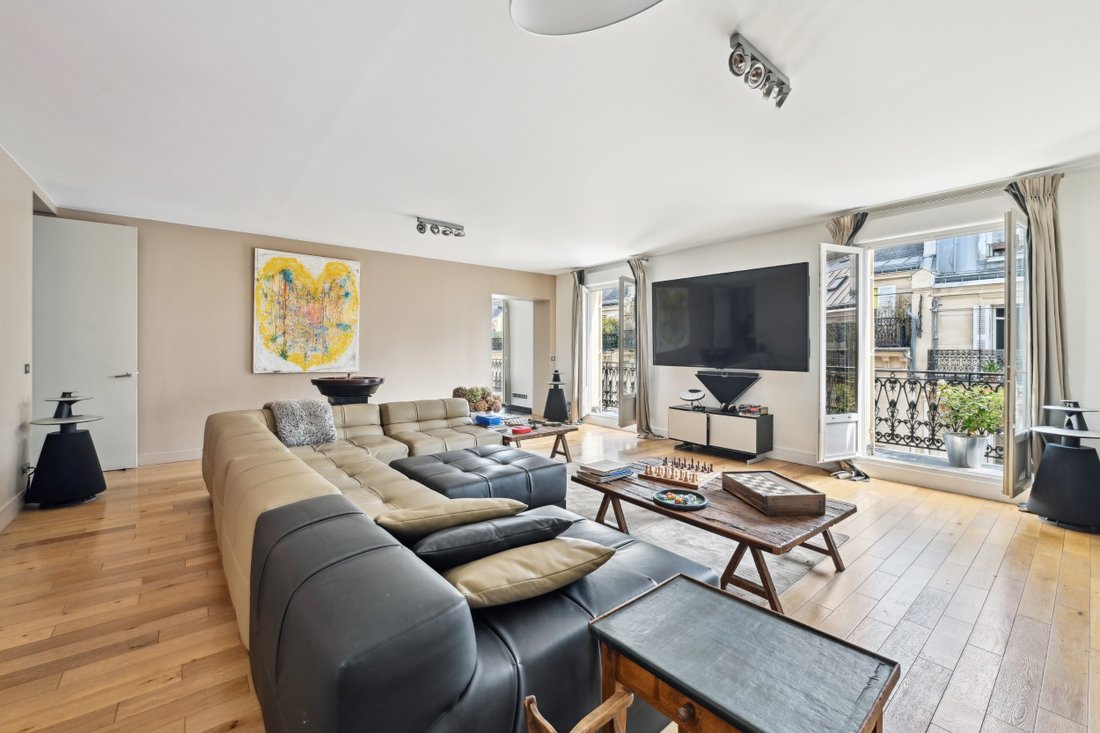 Apartment in Paris, Île-de-France, France 3 - 12990028