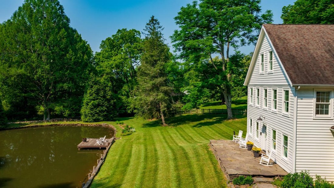 Pond House In Alderson, West Virginia, United States For Sale (12990862)