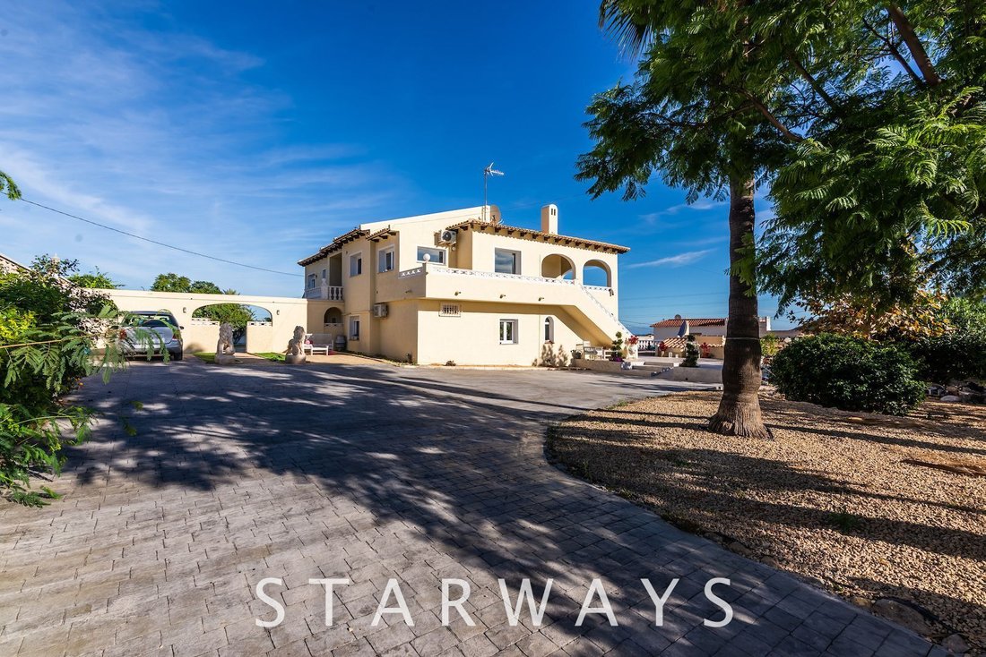 Chalet in l'Alfas del Pi, Valencian Community, Spain 5 - 12992443