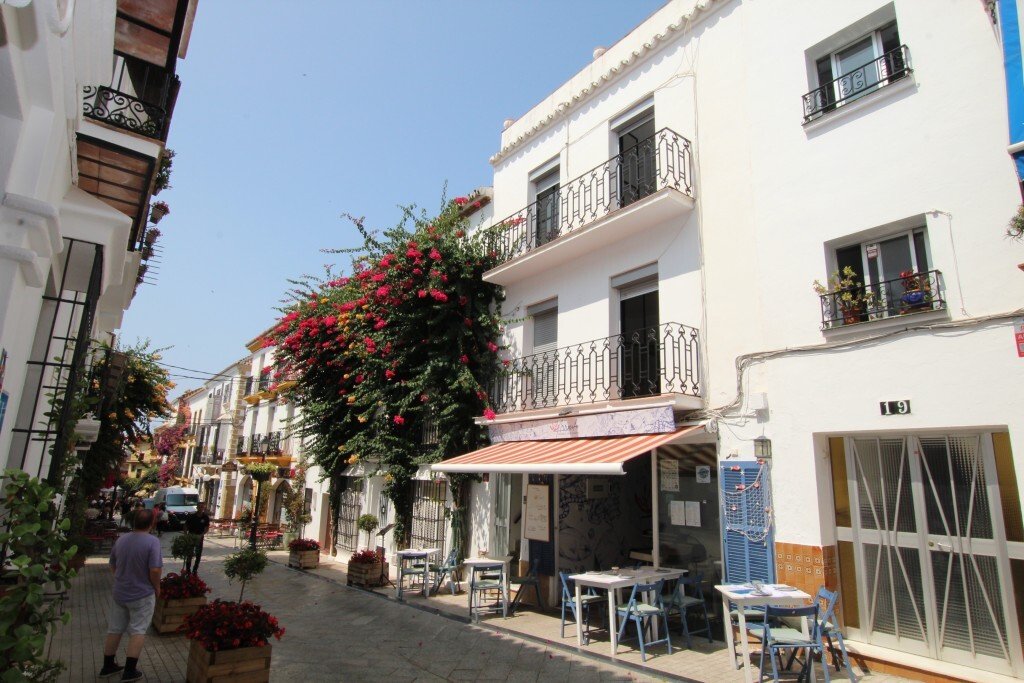 Villa in Marbella, Andalusia, Spain 1 - 12991487