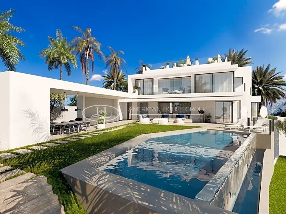 Villa in Sierra Blanca, Marbella, Spain 1 - 12992395