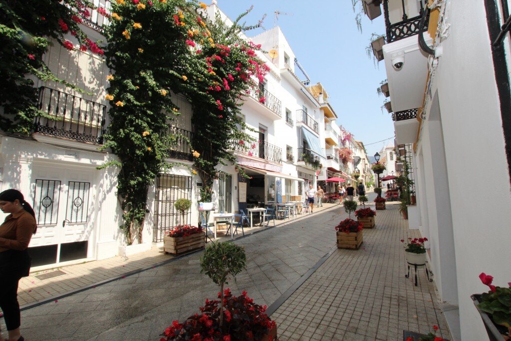 Villa in Marbella, Andalusia, Spain 2 - 12991487