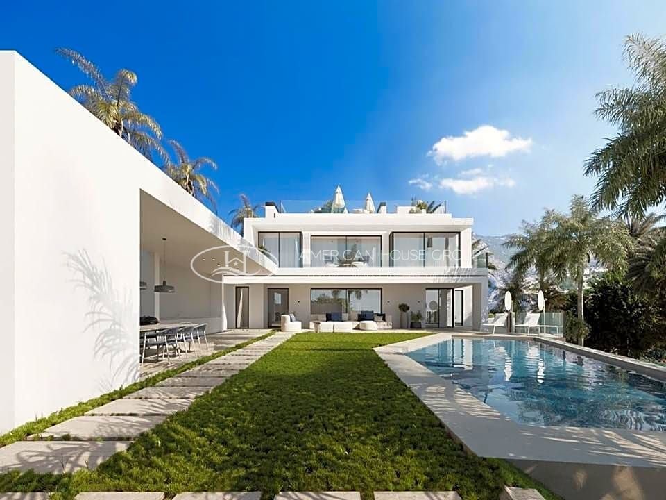 Villa in Sierra Blanca, Marbella, Spain 2 - 12992395