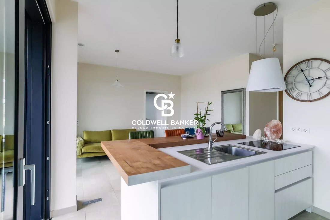 Beautiful 1 Bedroom Apartment With In Strassen, Luxembourg District