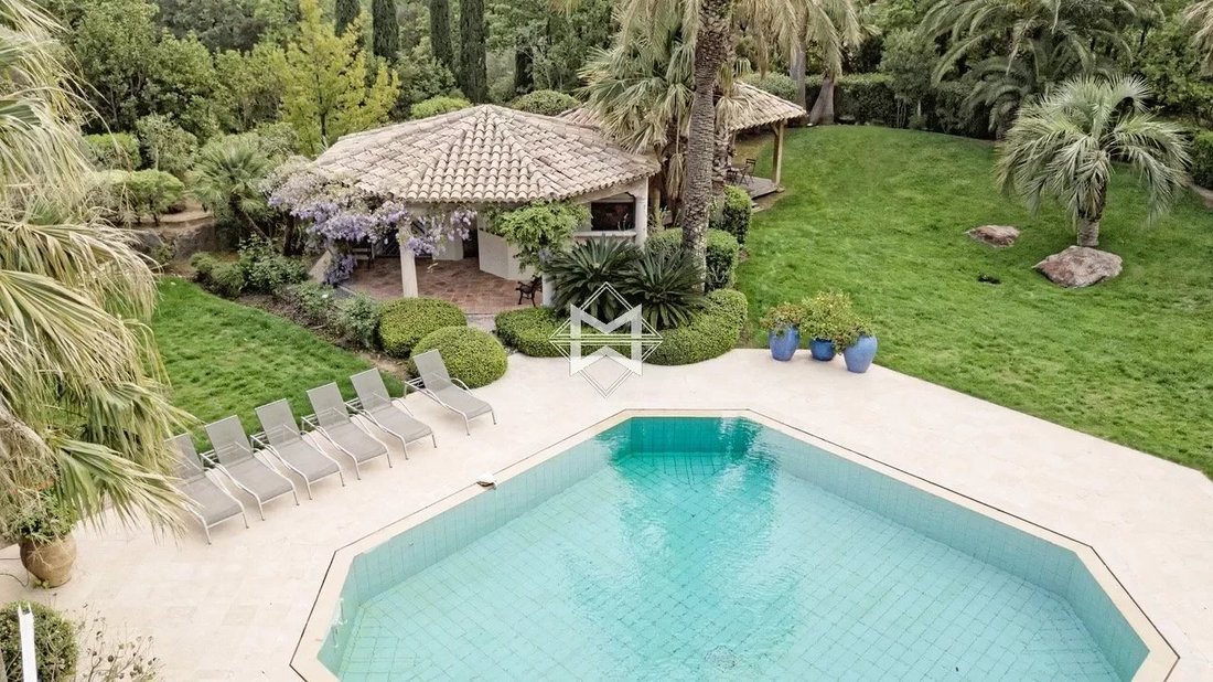 House in Saint-Tropez, Provence-Alpes-Côte d'Azur, France 3 - 10929413
