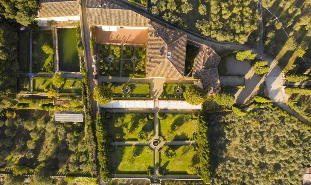 Majestic Medici Villa In The Florentine Hills In Florence, Tuscany ...