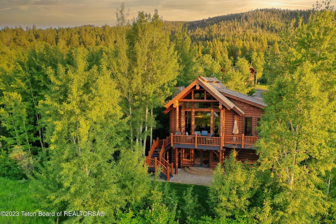 4 Bedrooms Single Family Detached In Victor, Idaho, United States For