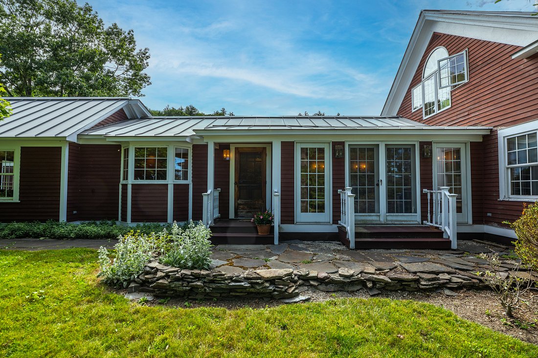 718 Montgomery Road In Pownal, Vermont, United States For Sale (12992978)