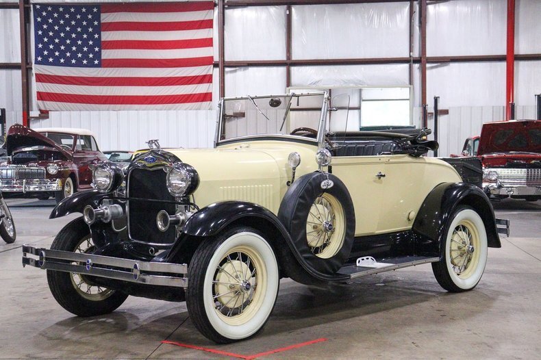 Cabriolet in Grand Rapids, Michigan, United States 1 - 12997663