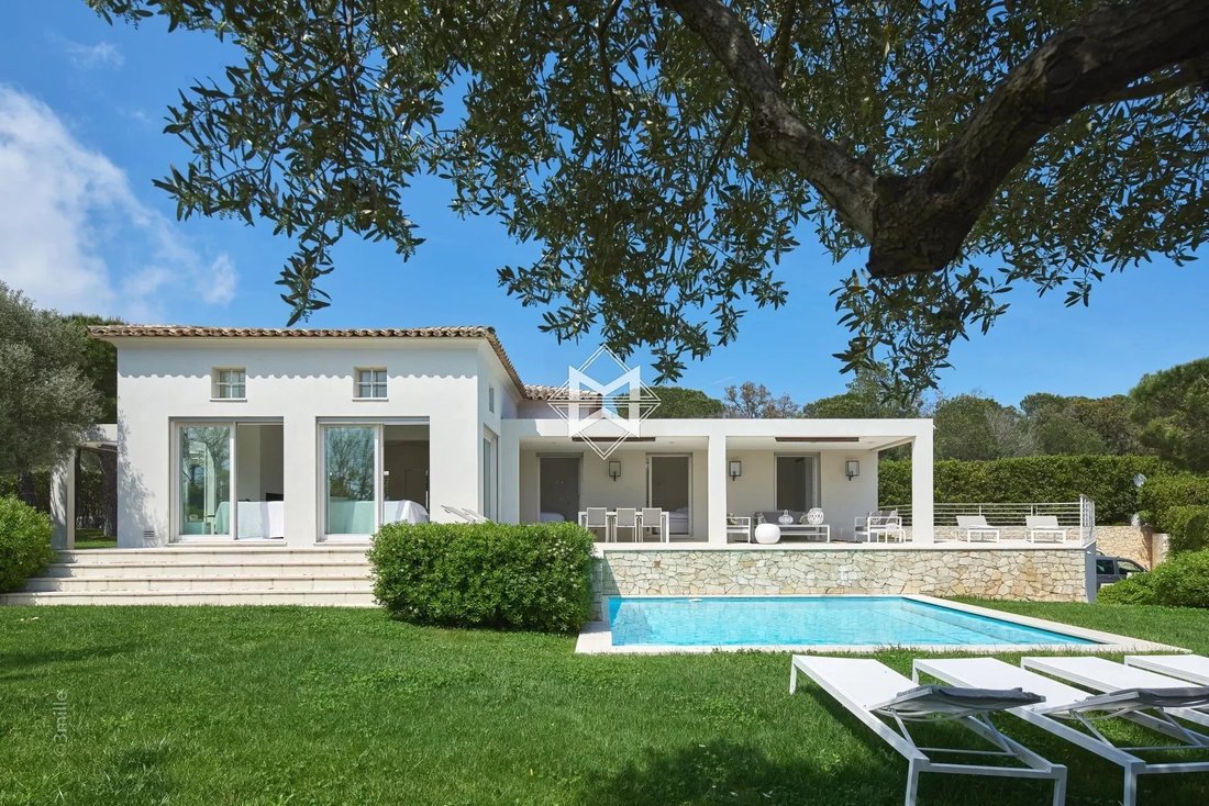 Villa in Ramatuelle, Provence-Alpes-Côte d'Azur, France 1 - 10929416