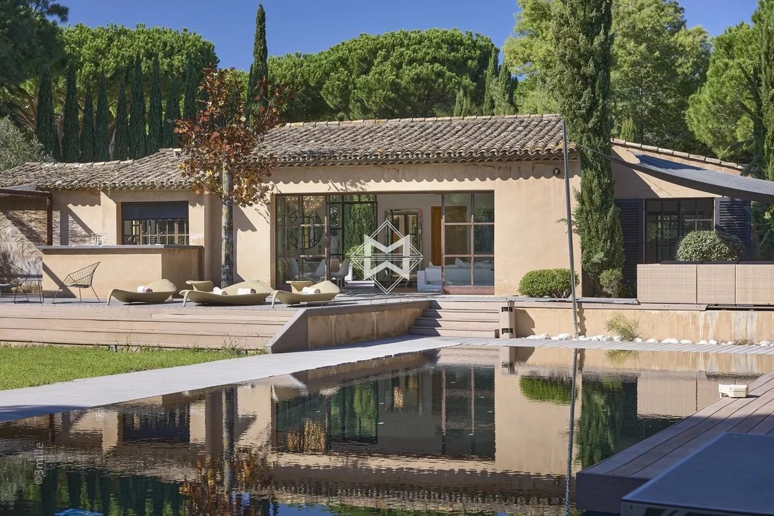 Villa in Ramatuelle, Provence-Alpes-Côte d'Azur, France 2 - 11280353