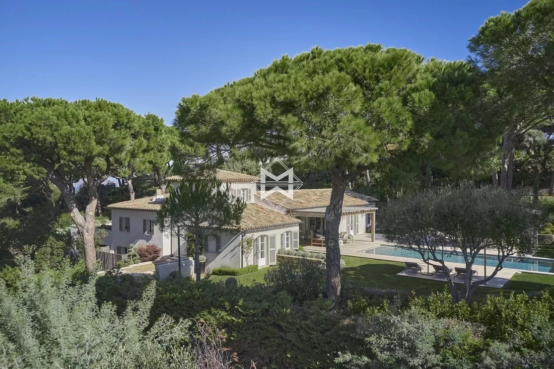 Villa in Saint-Tropez, Provence-Alpes-Côte d'Azur, France 2 - 11226823