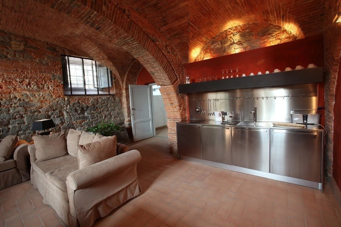 Apartment in Historic Center, Lucca, Tuscany 2 - 11329478