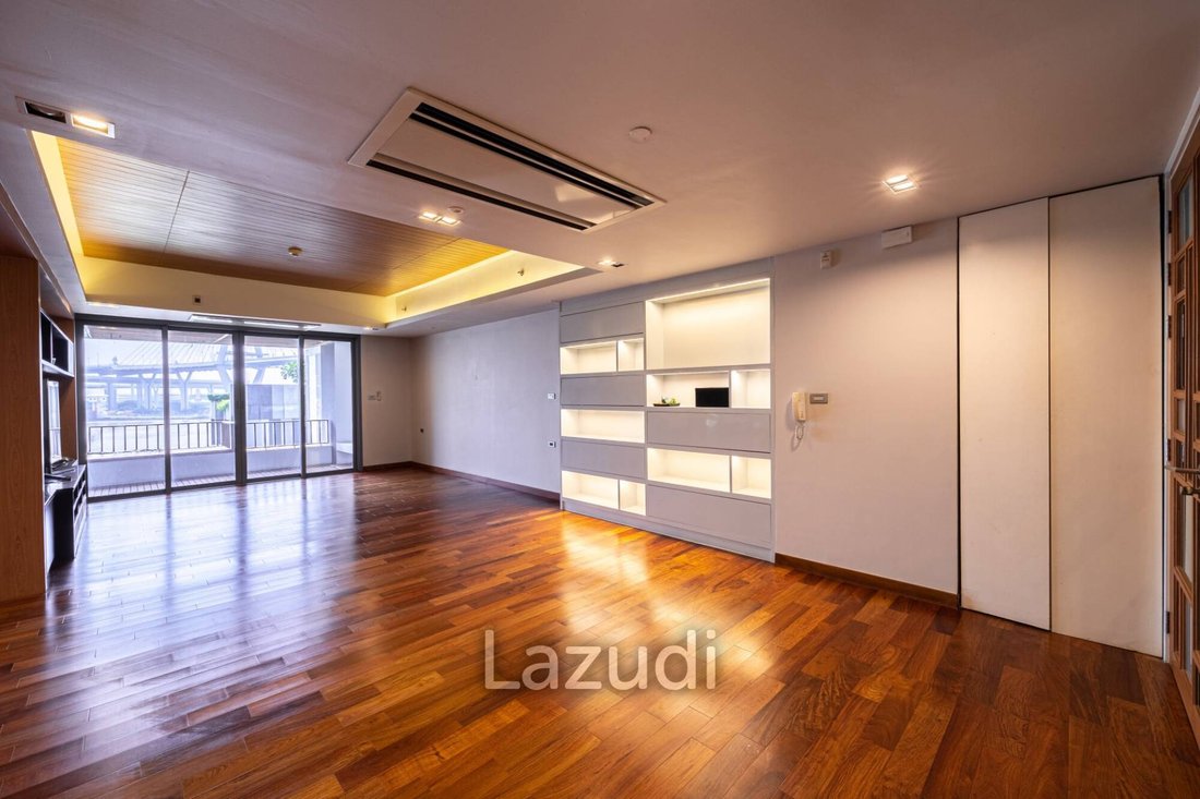 Apartment in Bang Phong Phang, Krung Thep Maha Nakhon, Thailand 4 - 12997612