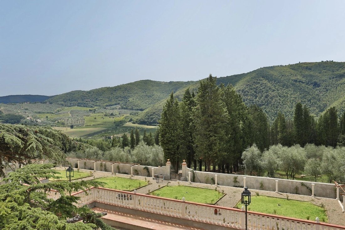 Villa in Pontassieve, Tuscany, Italy 2 - 11329323