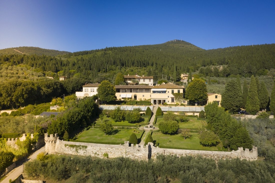 Majestic Medici Villa In The Florentine Hills In Florence, Tuscany ...