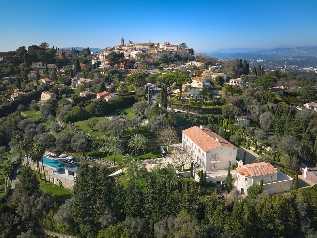 Property In Mougins, Provence Alpes Côte D'azur, France For Sale (12993351)