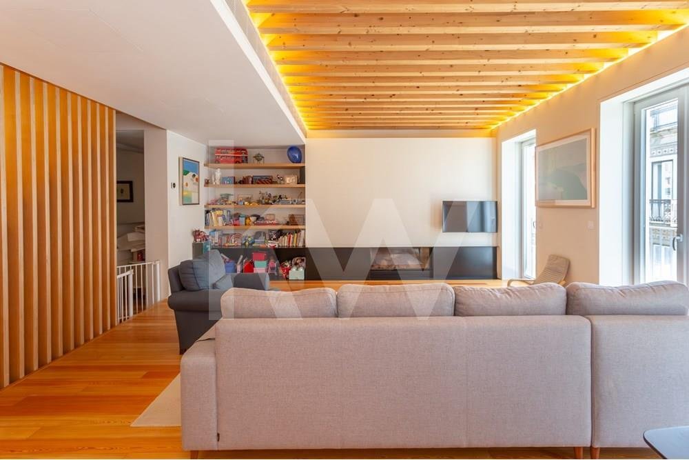 Lapa House T4 + 1 2 Car Garage Rooftop In Lisbon, Lisbon