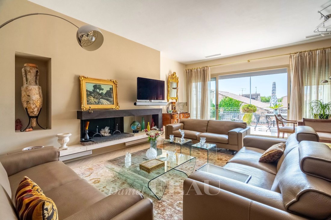 Tarascon A Superb Private In Tarascon, Provence Alpes Côte D'azur