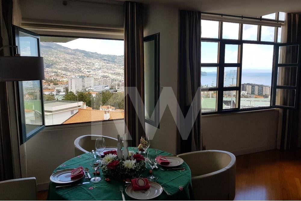 Penthouse T5 +1, Vista Magnifica Sobre A Baía Do In Funchal, Madeira