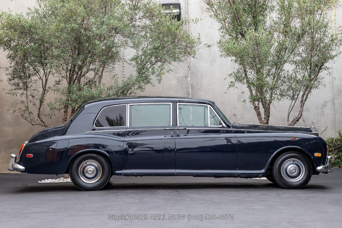 Rolls-Royce Phantom VI Limousine in Los Angeles, CA 4 - 12998935