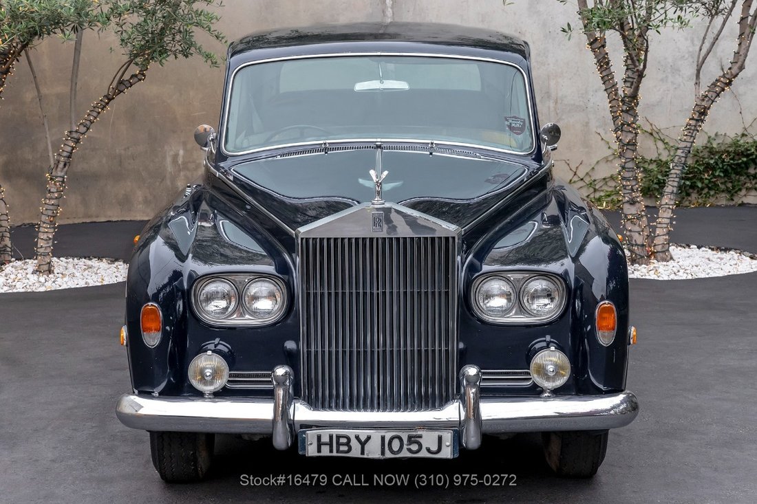 Rolls-Royce Phantom VI Limousine in Los Angeles, CA 2 - 12998935
