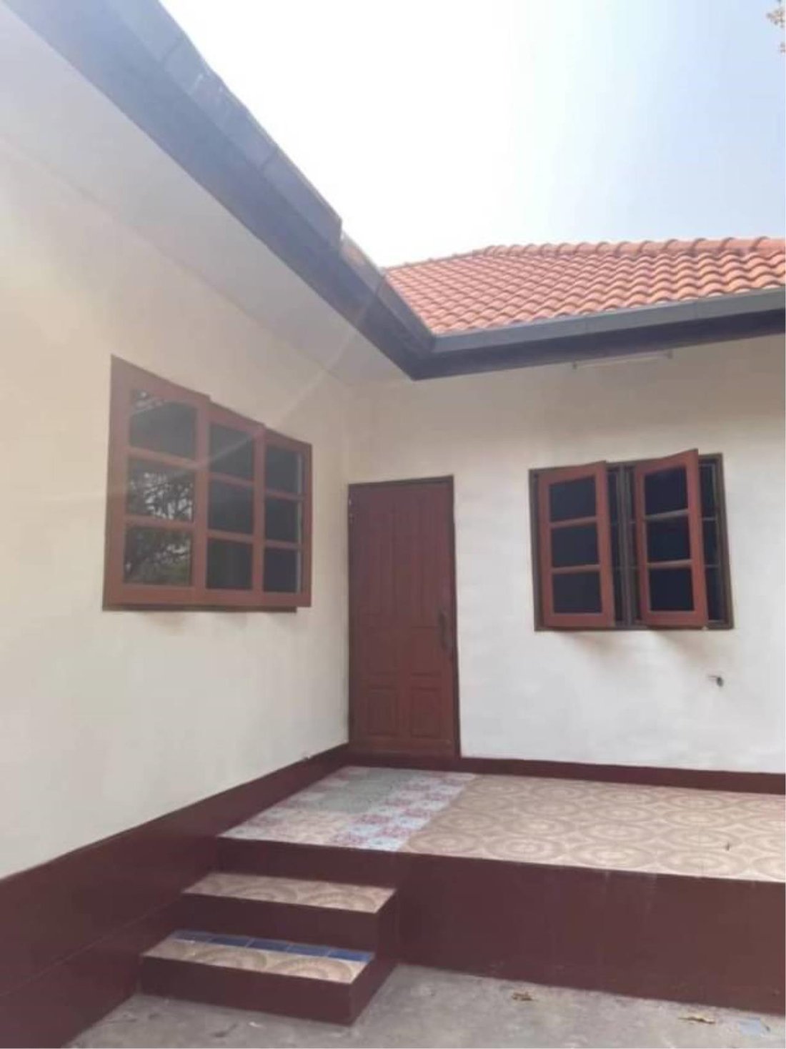 House For Sale With 3 Tenants, Total 20 Mb. In Chiang Mai, Chiang Mai