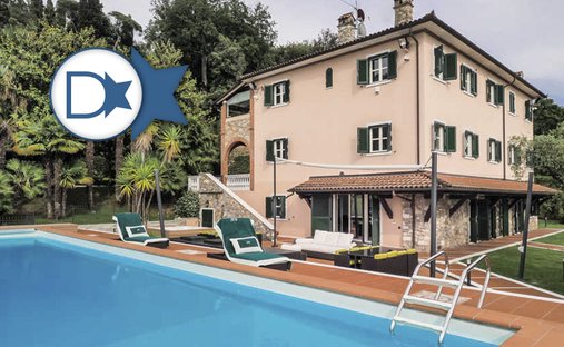 Villa in Carrara, Tuscany, Italy 1