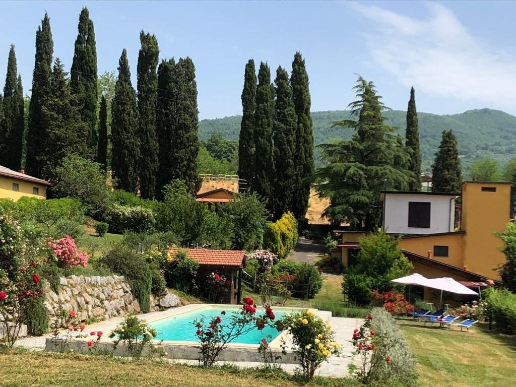 Tuscan Farmhouse Farmhouse In Fivizzano, Tuscany, Italy For Sale (13001373)