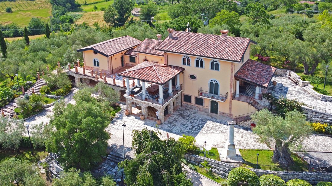 Villa in Atina, Lazio, Lazio, Italy 2 - 12999344