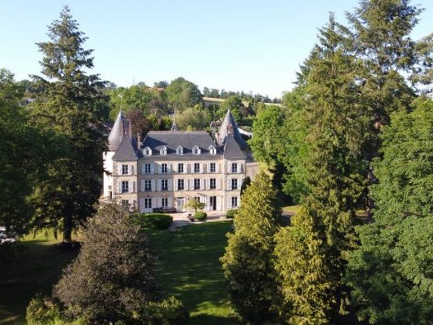 Luxury chateaus for sale in Saint-Hilaire-Bonneval, Nouvelle-Aquitaine ...