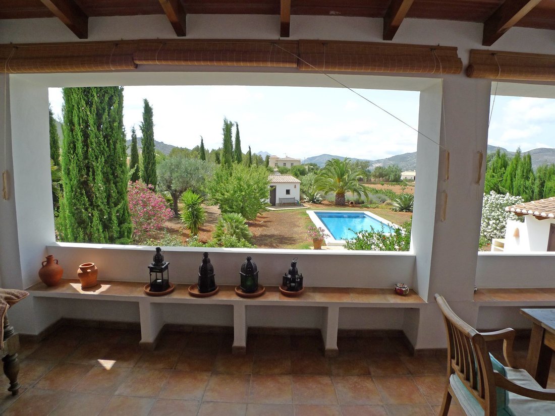 Jalon Valley Villa In Jalón, Valencian Community, Spain For Sale (13000685)