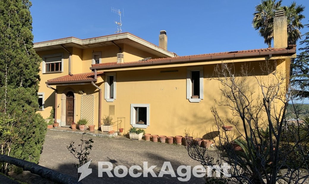 Catanzaro House Villa In Catanzaro, Calabria, Italy For Sale (13000570)