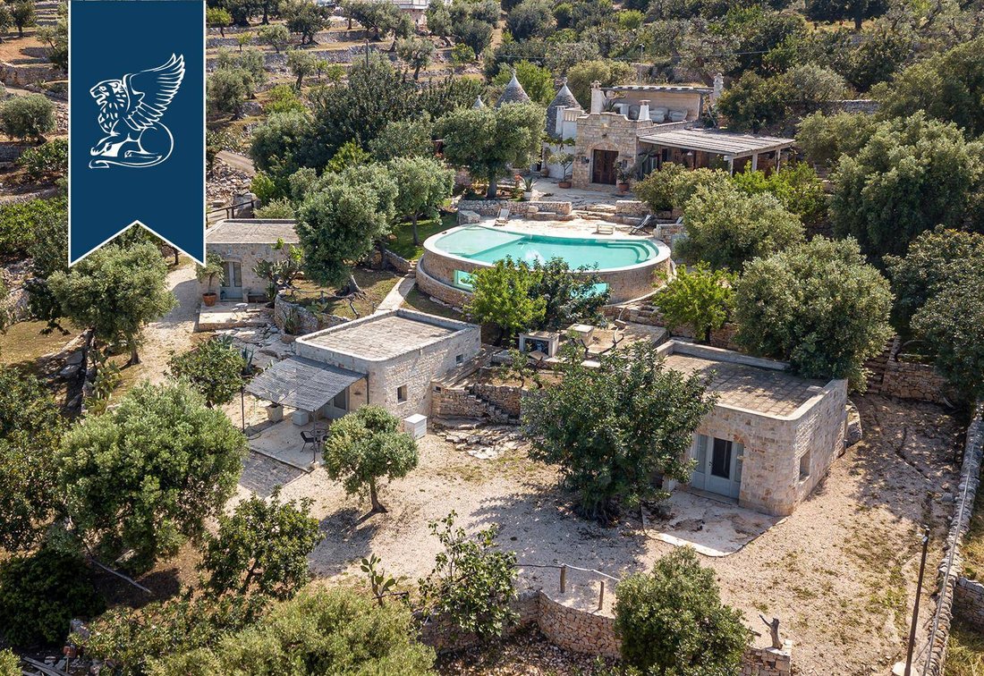 Luxury Villa For Sale In Monopoli In Monopoli, Apulia, Italy For Sale