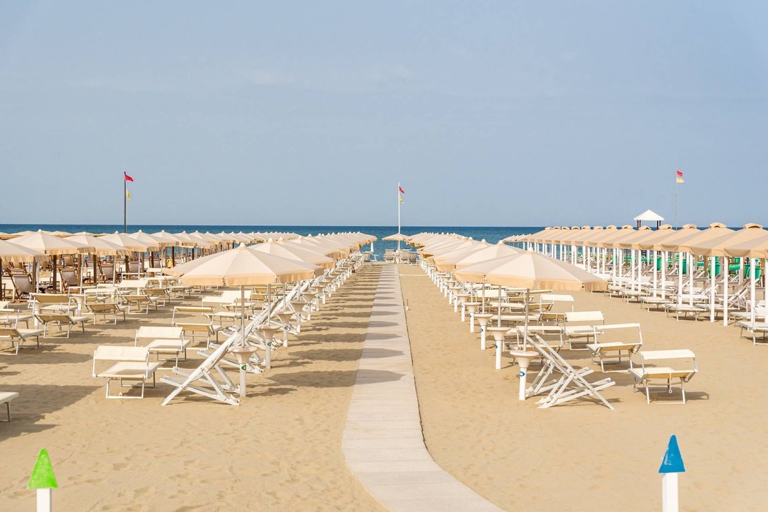 Lido di Camaiore, Camaiore, Tuscany 2 - 13001057